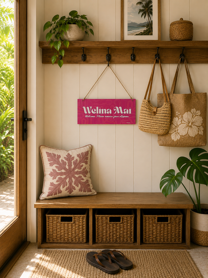 Wēlina Mai (welcome) signs